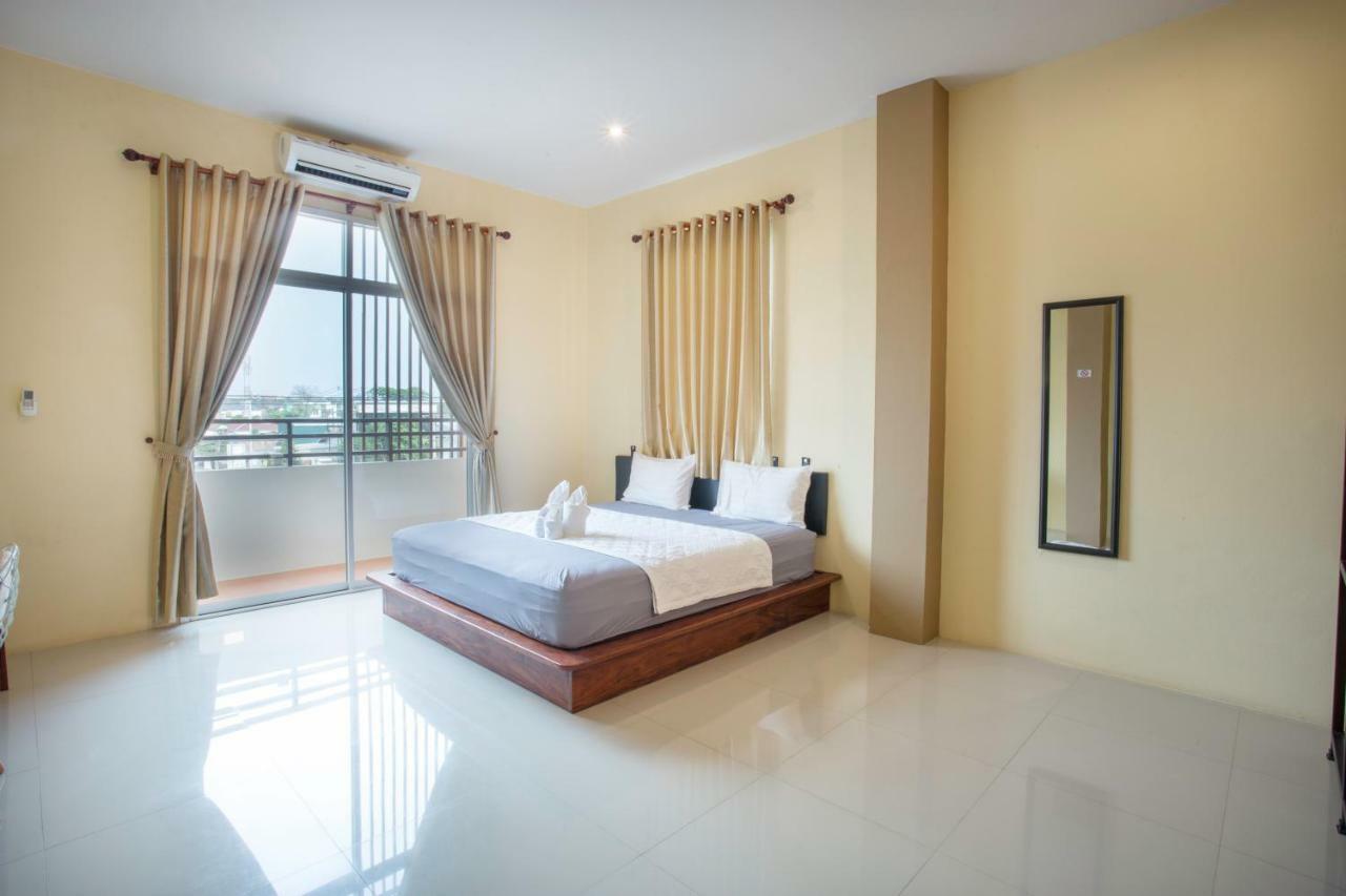 Aura Residence Саванакет Екстериор снимка