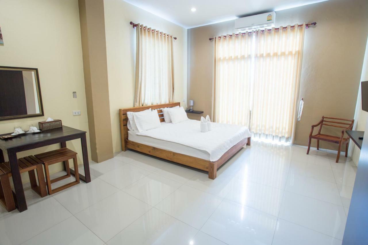 Aura Residence Саванакет Екстериор снимка